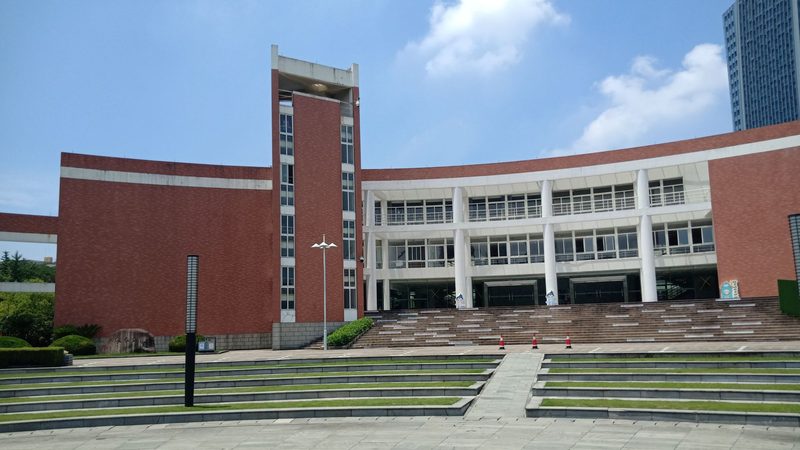 连接器：揭秘其优缺点，助力选型决策